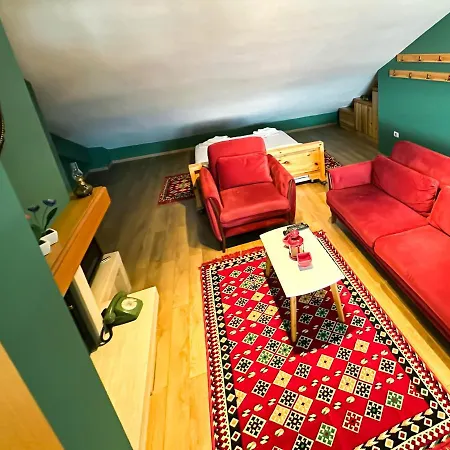 Cozy Elegance Above * Korce
