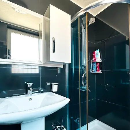 Apartman Cozy Elegance Above