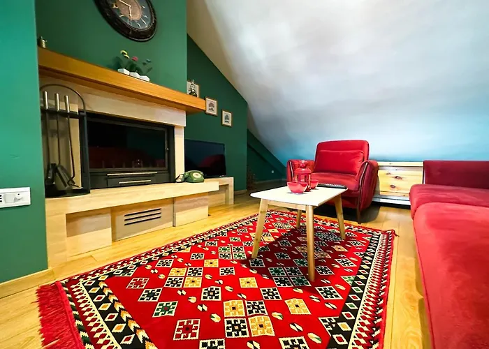 Apartment Cozy Elegance Above *