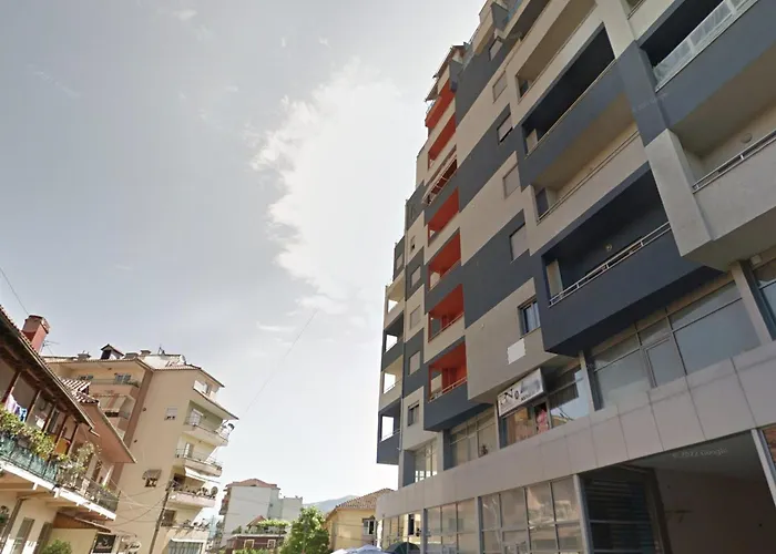 Apartment Cozy Elegance Above